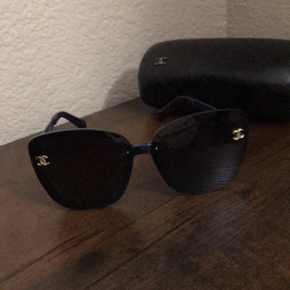 CHANEL sunglasses